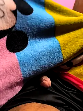 Snapshot of Hhhhh685889 chatting on 09-13-25, 05:24 Hhhhh685889 online show from 09-13-25, 05:24