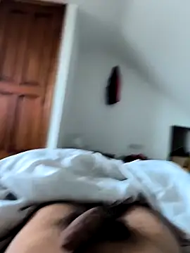 Snapshot of Hhhhh685889 chatting on 11-09-25, 01:31 Hhhhh685889 online show from 11-09-25, 01:31