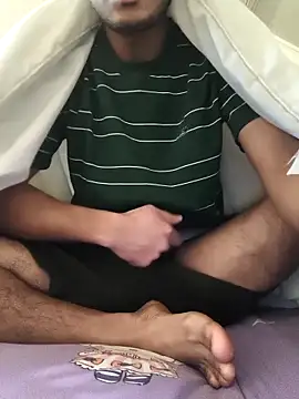 Snapshot of Hhhhh685889 chatting on 12-14-25, 11:37 Hhhhh685889 online show from 12-14-25, 11:37