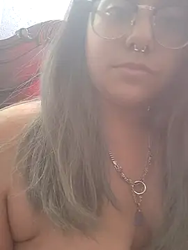 Snapshot of Lovelyrainn chatting on 11-10-25, 09:47 Lovelyrainn online show from 11-10-25, 09:47