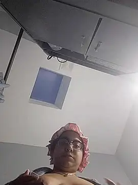 Snapshot of Lovelyrainn chatting on 11-16-25, 12:22 Lovelyrainn online show from 11-16-25, 12:22