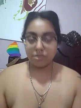 Snapshot of Lovelyrainn chatting on 11-17-25, 02:17 Lovelyrainn online show from 11-17-25, 02:17