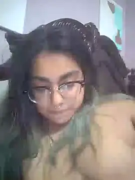 Snapshot of Lovelyrainn chatting on 11-18-25, 03:34 Lovelyrainn online show from 11-18-25, 03:34