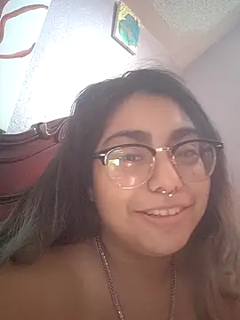 Snapshot of Lovelyrainn chatting on 11-18-25, 05:17 Lovelyrainn online show from 11-18-25, 05:17