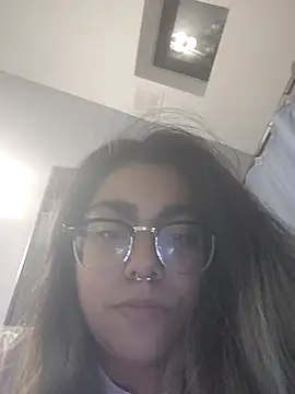 Snapshot of Lovelyrainn chatting on 11-23-25, 11:43 Lovelyrainn online show from 11-23-25, 11:43