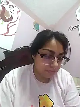 Snapshot of Lovelyrainn chatting on 12-19-25, 12:23 Lovelyrainn online show from 12-19-25, 12:23