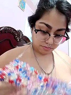 Lovelyrainn online show from 12-22-25, 02:41