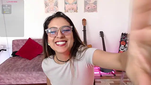 Susanahendrix online show from 10-23-25, 06:17