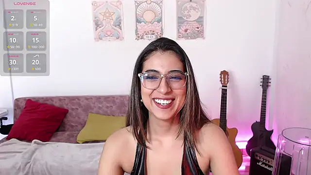 Susanahendrix online show from 11-16-25, 06:24