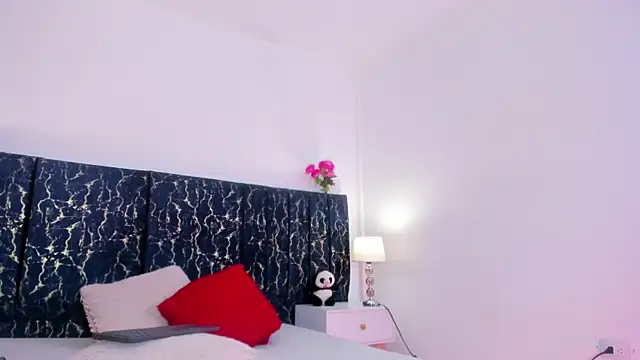 katte landerr online show from 04-25-26, 01:14