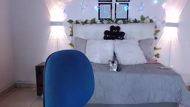 Megan 05  online show from 03-10-26, 06:35