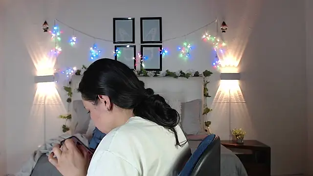 Megan 05  online show from 03-16-26, 06:34