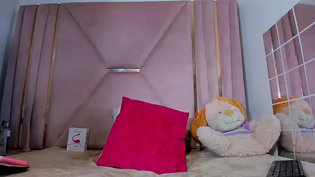 Snapshot of jazmin_waked chatting on 11-15-25, 03:26 jazmin waked online show from 11-15-25, 03:26