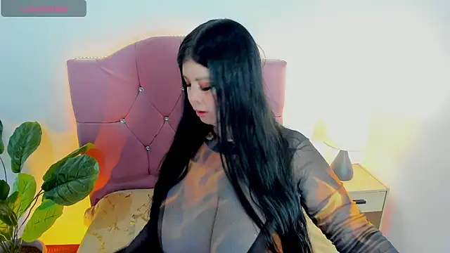 Angie lynn online show from 11-13-25, 04:06