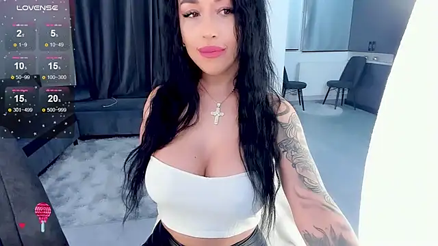 oh julya online show from 02-04-25, 07:22