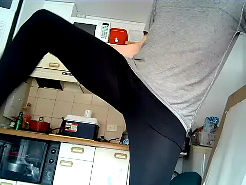 matrix70016 online show from 10-23-25, 04:28