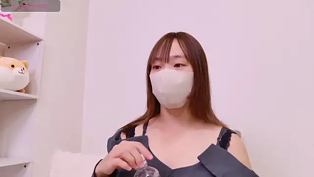 mitsuri chan love online show from 11-04-25, 05:34