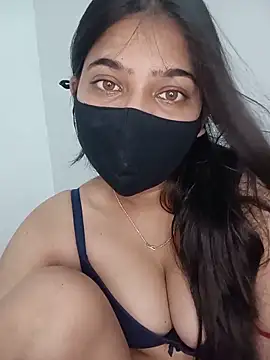 Snapshot of Snehabeauti chatting on 05-24-26, 11:43 Snehabeauti online show from 05-24-26, 11:43