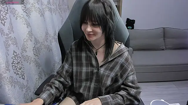 Snapshot of MistyDark chatting on 05-06-26, 12:32 MistyDark online show from 05-06-26, 12:32