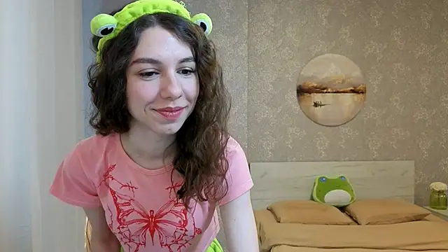 Snapshot of KellyShines chatting on 04-29-26, 06:17 KellyShines online show from 04-29-26, 06:17