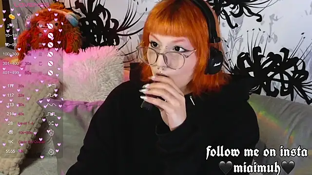 Snapshot of mia__yui chatting on 09-22-25, 02:08 mia  yui online show from 09-22-25, 02:08