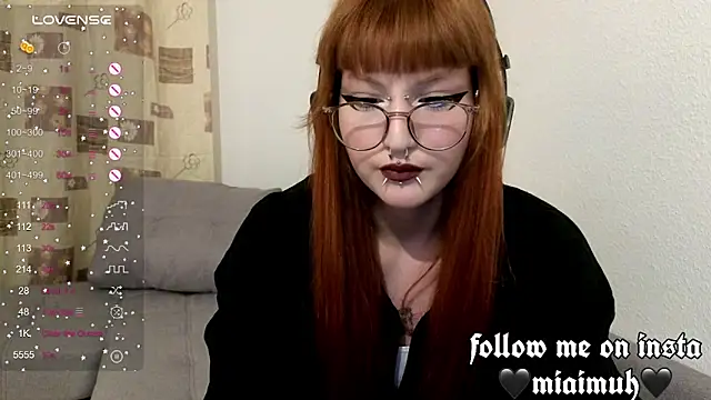 Snapshot of mia__yui chatting on 10-23-25, 03:55 mia  yui online show from 10-23-25, 03:55