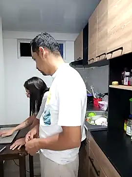 stivenlujan69 online show from 10-07-25, 12:30