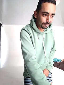 stivenlujan69 online show from 11-16-25, 01:28