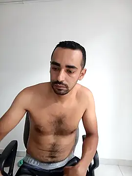 stivenlujan69 online show from 04-24-26, 07:49