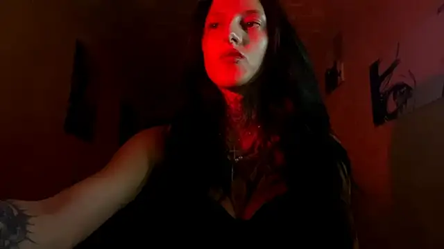 Snapshot of EvelynDiamond chatting on 09-20-25, 09:16 EvelynDiamond online show from 09-20-25, 09:16