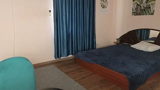 Snapshot of Ophelia_Orbit chatting on 12-02-25, 08:08 Ophelia Orbit online show from 12-02-25, 08:08