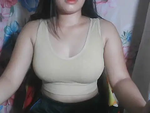 Katie Winslet online show from 10-18-25, 02:25