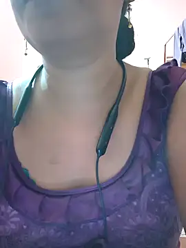 Snapshot of Sonalihot_ chatting on 09-12-25, 05:02 Sonalihot  online show from 09-12-25, 05:02