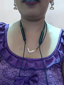 Snapshot of Sonalihot_ chatting on 09-18-25, 04:20 Sonalihot  online show from 09-18-25, 04:20