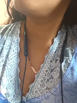 Snapshot of Sonalihot_ chatting on 09-21-25, 08:27 Sonalihot  online show from 09-21-25, 08:27