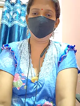 Snapshot of Sonalihot_ chatting on 10-11-25, 06:28 Sonalihot  online show from 10-11-25, 06:28
