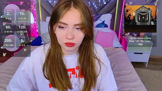 Snapshot of Moon__Bunny chatting on 10-18-25, 03:24 Moon Bunny online show from 10-18-25, 03:24