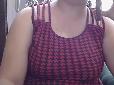 Snapshot of Roxy_sweety_ chatting on 09-09-25, 05:18 Roxy sweety  online show from 09-09-25, 05:18