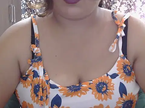 Snapshot of Roxy_sweety_ chatting on 09-27-25, 05:12 Roxy sweety  online show from 09-27-25, 05:12