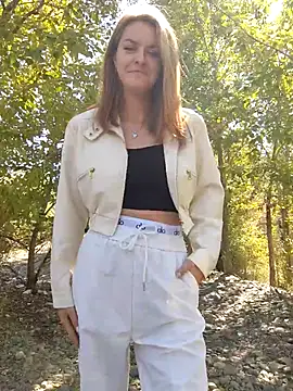 Snapshot of YOOUR_EVAA chatting on 09-14-25, 06:01 YOOUR EVAA online show from 09-14-25, 06:01