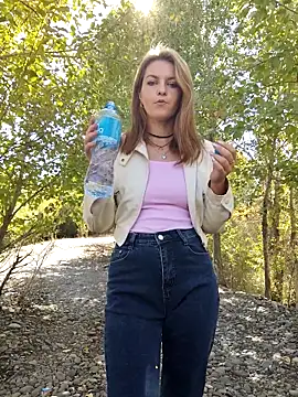 Snapshot of YOOUR_EVAA chatting on 09-15-25, 04:56 YOOUR EVAA online show from 09-15-25, 04:56