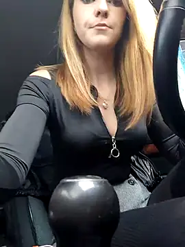 Snapshot of YOOUR_EVAA chatting on 12-14-25, 07:03 YOOUR EVAA online show from 12-14-25, 07:03