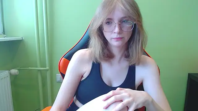 juicyPenny online show from 04-12-26, 06:29