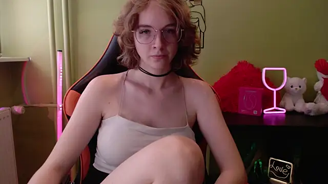 Snapshot of juicyPenny chatting on 05-26-26, 08:21 juicyPenny online show from 05-26-26, 08:21