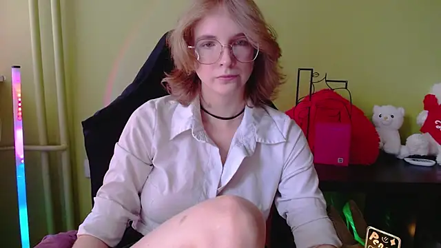 Snapshot of juicyPenny chatting on 06-10-26, 12:37 juicyPenny online show from 06-10-26, 12:37