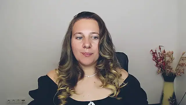 Snapshot of Darklure_ chatting on 09-13-25, 09:03 Darklure  online show from 09-13-25, 09:03