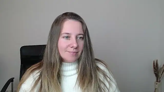 Snapshot of Darklure_ chatting on 10-29-25, 10:22 Darklure  online show from 10-29-25, 10:22