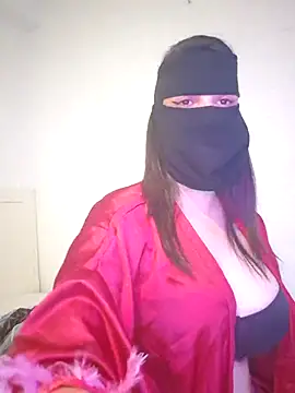 Snapshot of Lavanarabica chatting on 09-25-25, 02:15 Lavanarabica online show from 09-25-25, 02:15