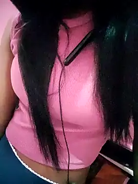 Snapshot of dream_Naughty_girl chatting on 10-01-25, 01:11 dream Naughty girl online show from 10-01-25, 01:11