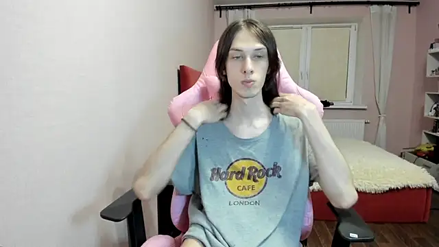 eleganc3 online show from 10-20-25, 09:37